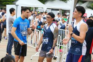 BIB: 8500, 192, 8646
                            <button type="button" onclick="openModal(4725724)" class="btn btn-primary btn-sm float-right btn-popup" data-toggle="modal" data-target=".modal-high-quality">
                        <i class="fas fa-shopping-cart"></i> Add to Cart
                    </button>
                                            <button type="button" onclick="isThisMe(4725724, true)" class="btn btn-success btn-sm float-right btn-popup btn-isme hidden" data-toggle="tooltip" data-placement="bottom" title="นี่คือรูปของคุณใช่ไหม คลิกที่นี่เพื่อเอาเข้าอัลบั้ม">
                        <i class="fas fa-plus"></i> Add to album
                    </button>
                    <button type="button" onclick="isThisMe(4725724, false)" class="btn btn-warning btn-sm float-right btn-popup btn-isnotme hidden">
                        <i class="fas fa-ban"></i> Remove from album
                    </button>